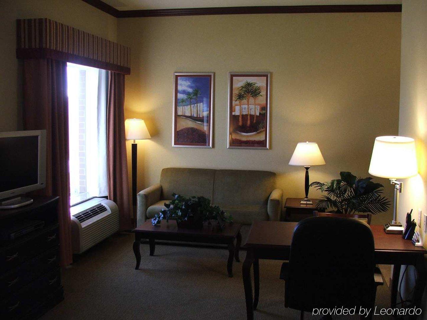 Hampton Inn & Suites Greenville Room photo